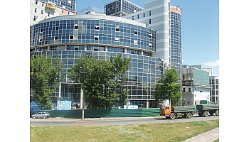 Офісно-торгово-розважальний комплекс KOMOD