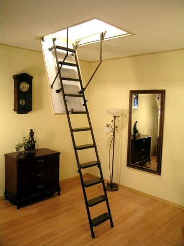 Выбираем чердачную лестницу: складная, стационарная, приставная?